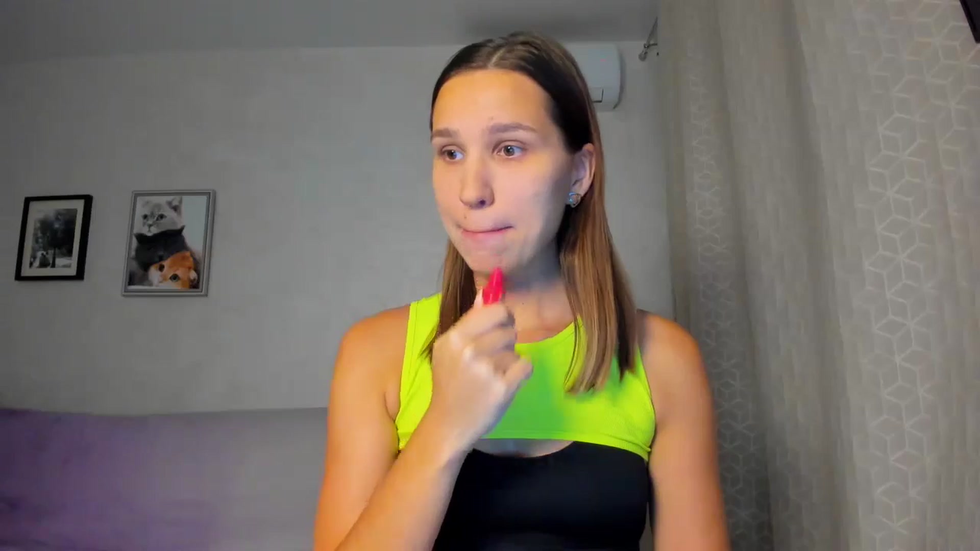 Gallery image thumbnail from WaveOfLove's myfreecams stream on, 09/13/2024, 16:07 image 3 of 20