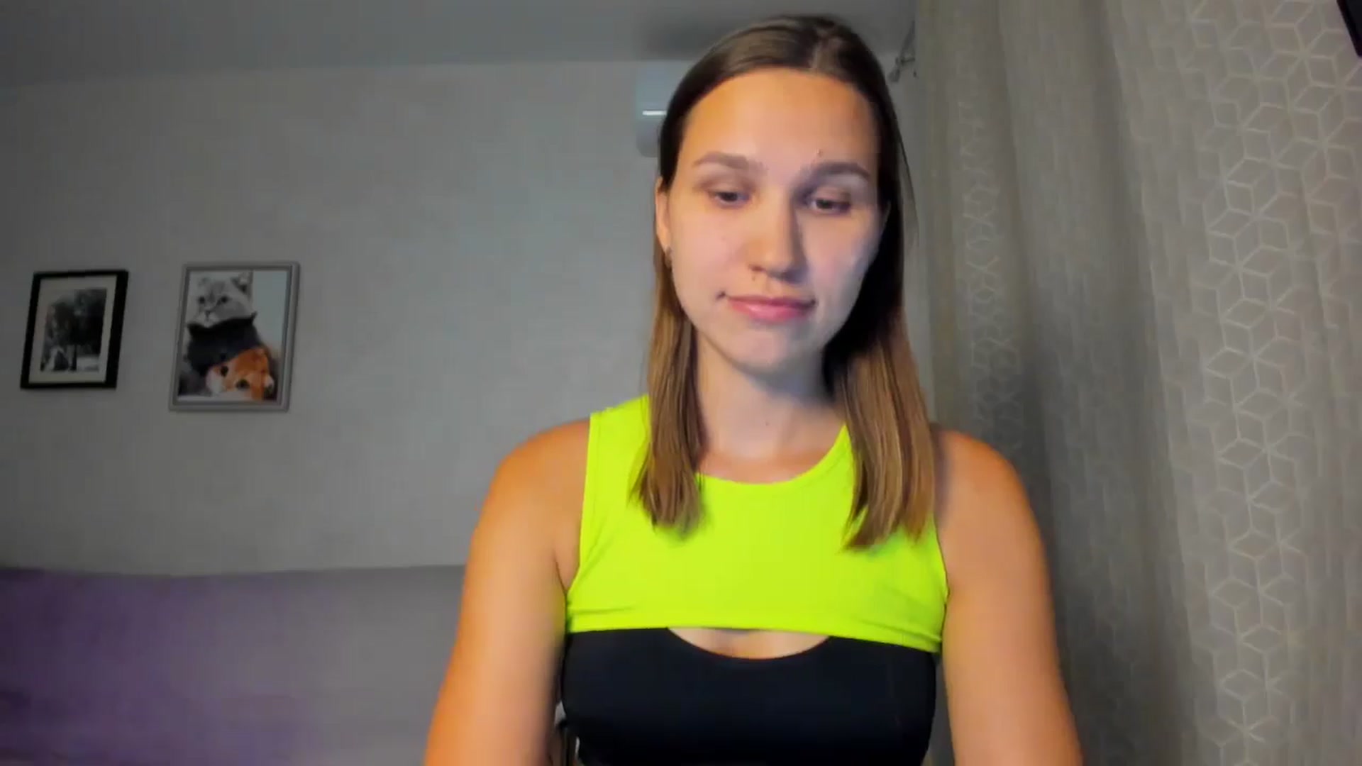 Gallery image thumbnail from WaveOfLove's myfreecams stream on, 09/13/2024, 16:07 image 12 of 20