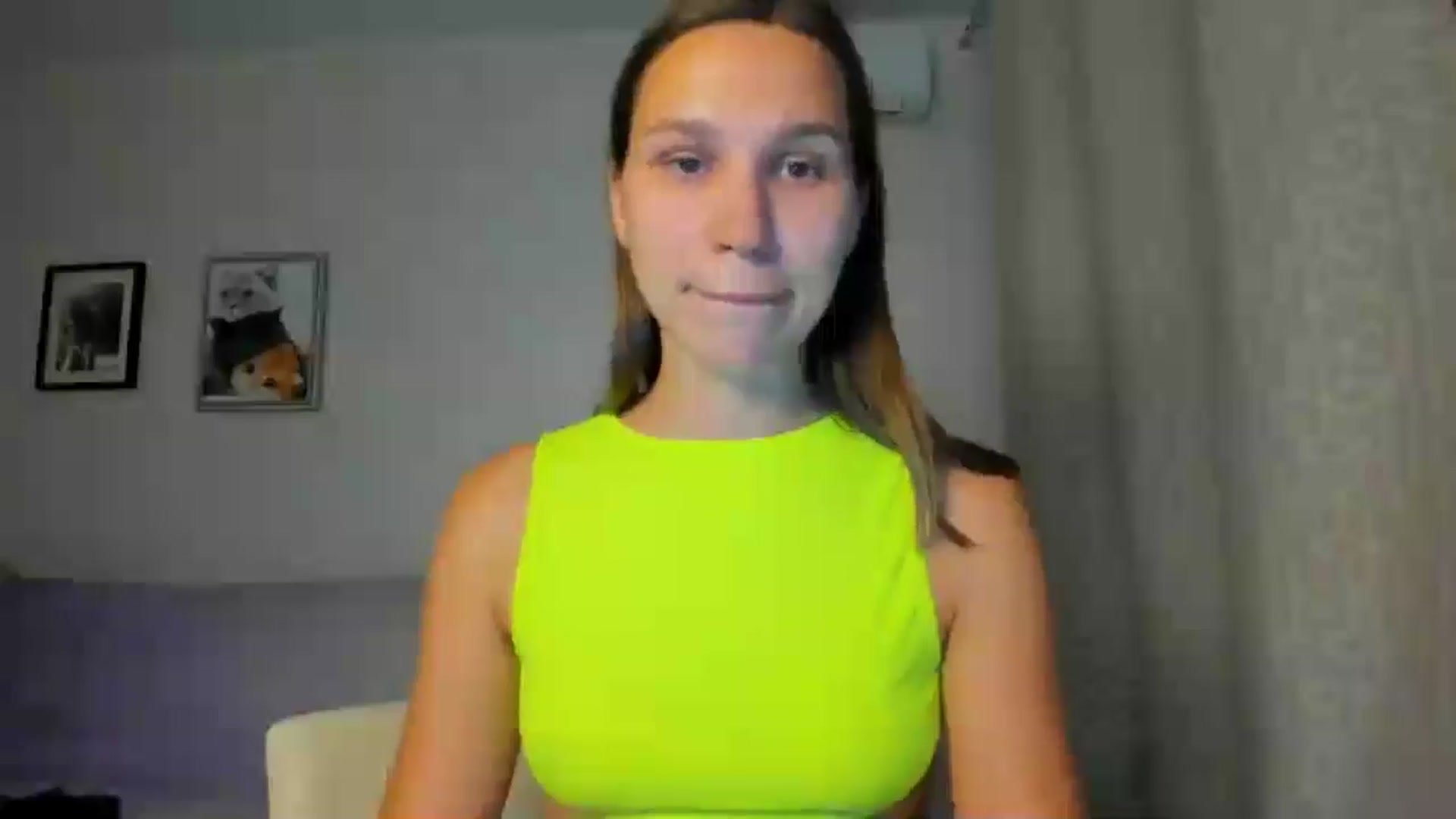 Gallery image thumbnail from WaveOfLove's myfreecams stream on, 09/13/2024, 17:41 image 19 of 20