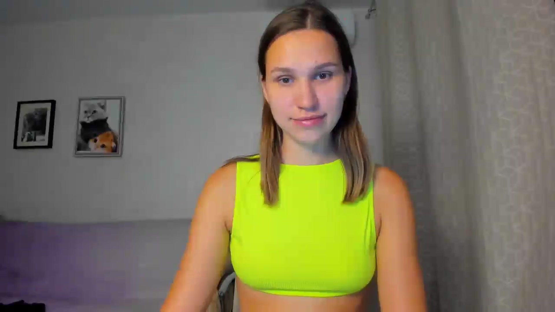Gallery image thumbnail from WaveOfLove's myfreecams stream on, 09/13/2024, 17:41 image 9 of 20