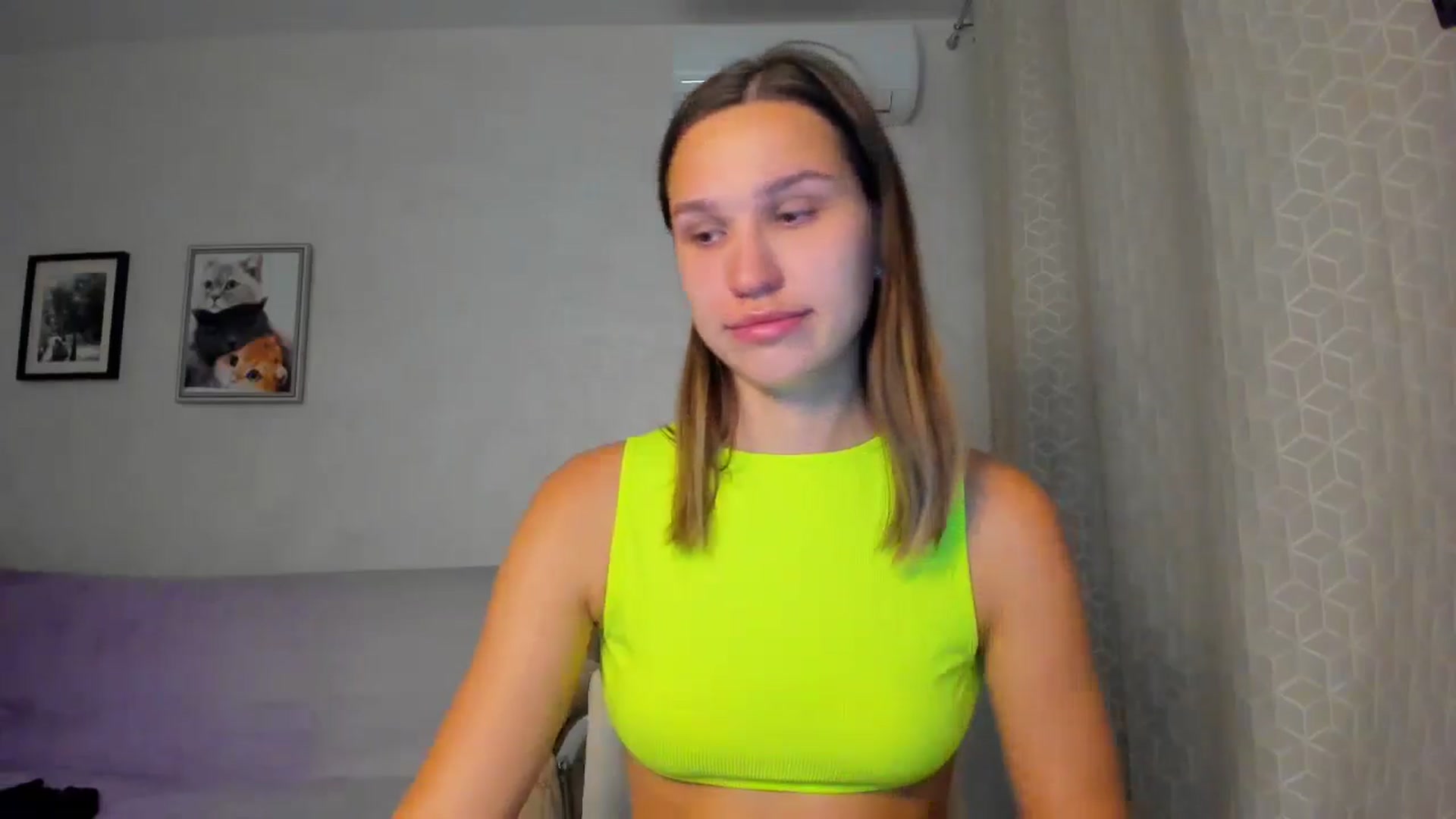 Gallery image thumbnail from WaveOfLove's myfreecams stream on, 09/13/2024, 18:12 image 6 of 20