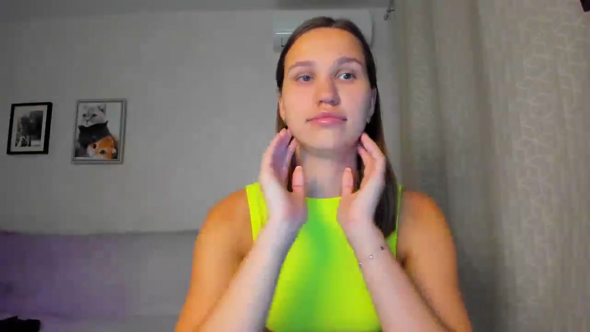 Gallery image thumbnail from WaveOfLove's myfreecams stream on, 09/13/2024, 18:12 image 18 of 20