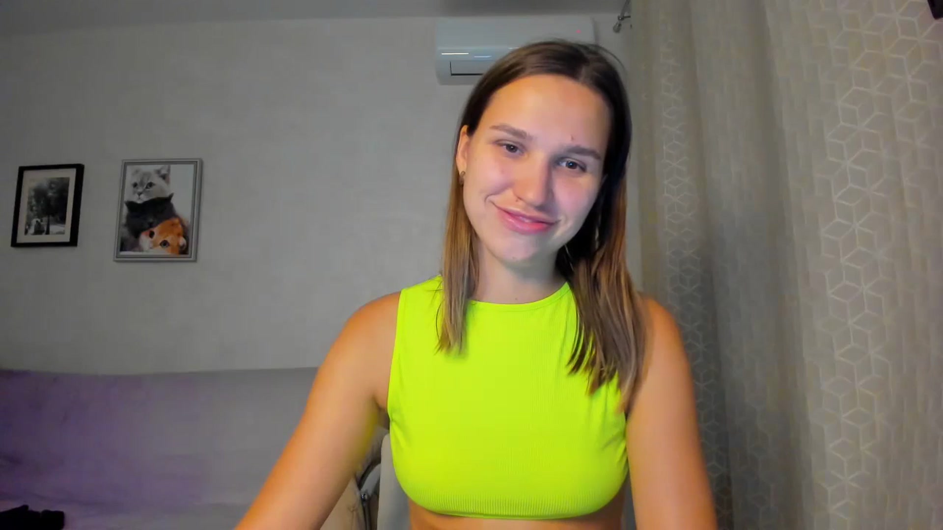 Gallery image thumbnail from WaveOfLove's myfreecams stream on, 09/13/2024, 18:12 image 4 of 20