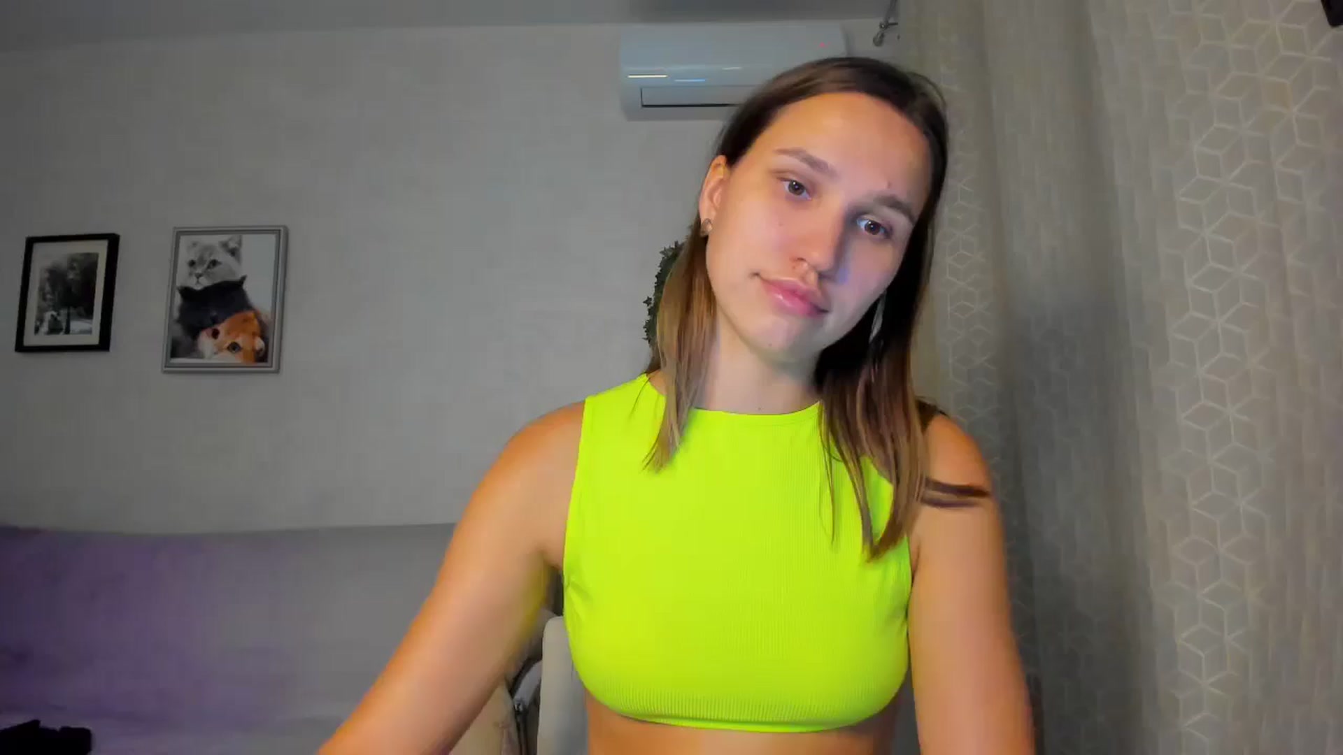 Gallery image thumbnail from WaveOfLove's myfreecams stream on, 09/13/2024, 18:12 image 2 of 20
