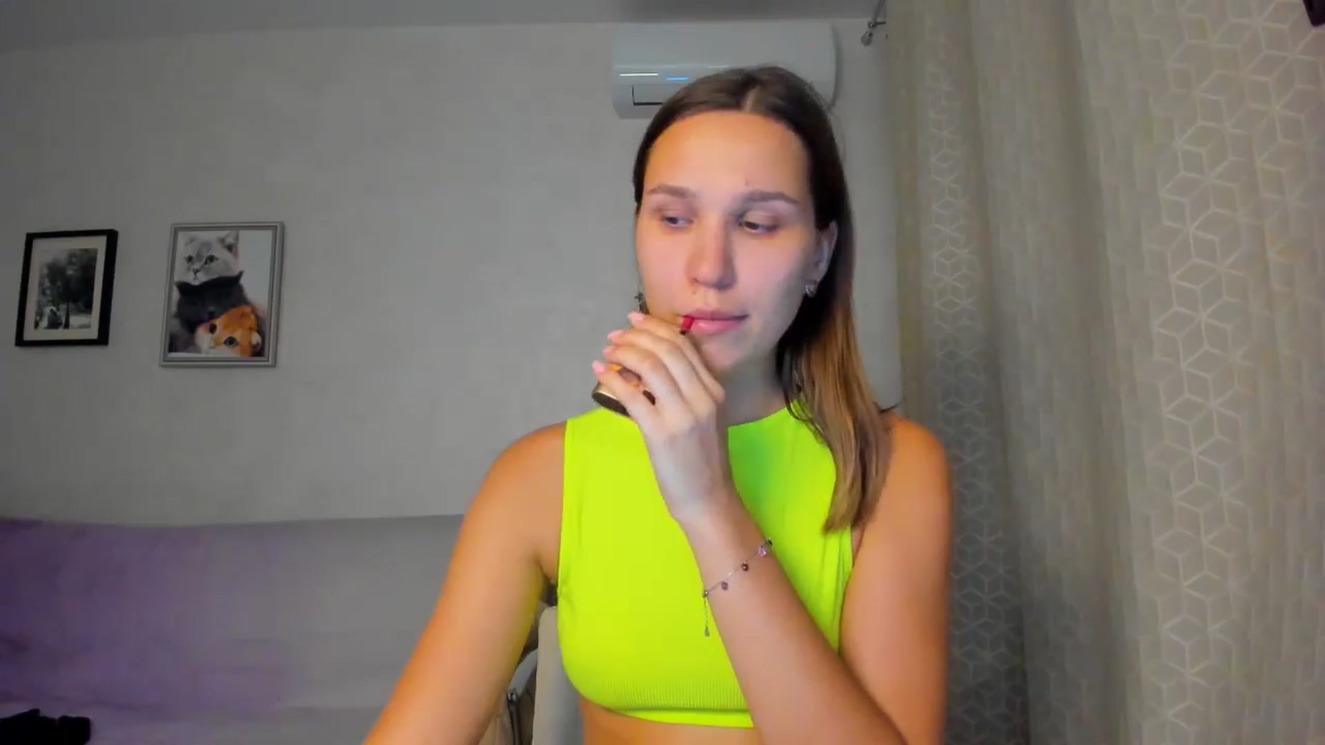 Gallery image thumbnail from WaveOfLove's myfreecams stream on, 09/13/2024, 18:12 image 11 of 20