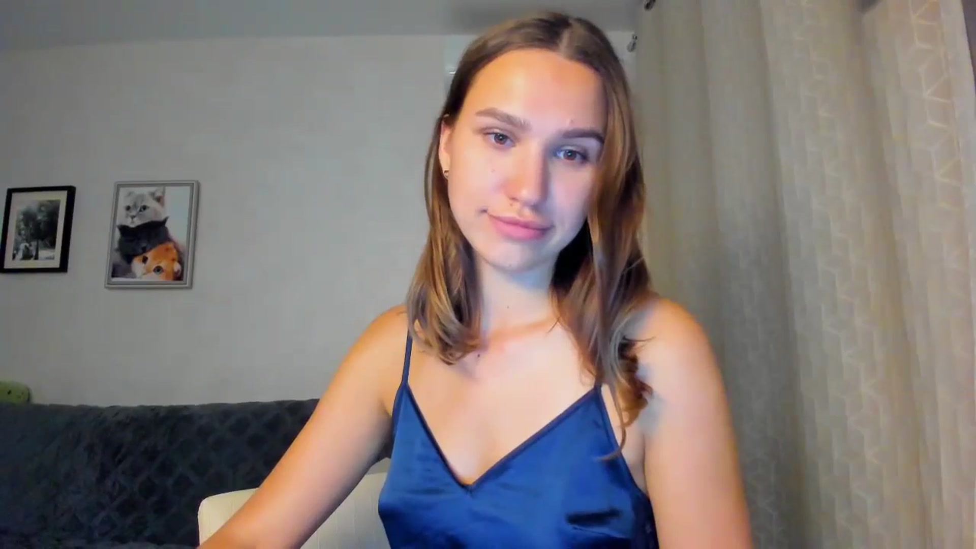 Gallery image thumbnail from WaveOfLove's myfreecams stream on, 10/01/2024, 19:02 image 17 of 20