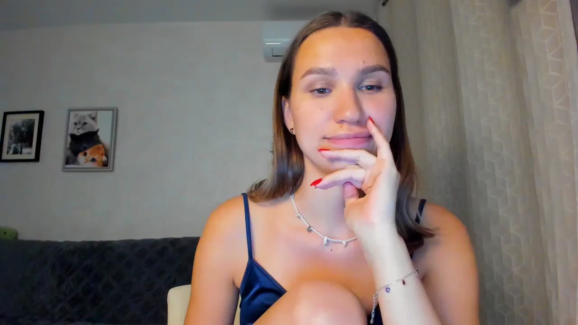 Gallery image thumbnail from WaveOfLove's myfreecams stream on, 10/01/2024, 19:02 image 8 of 20