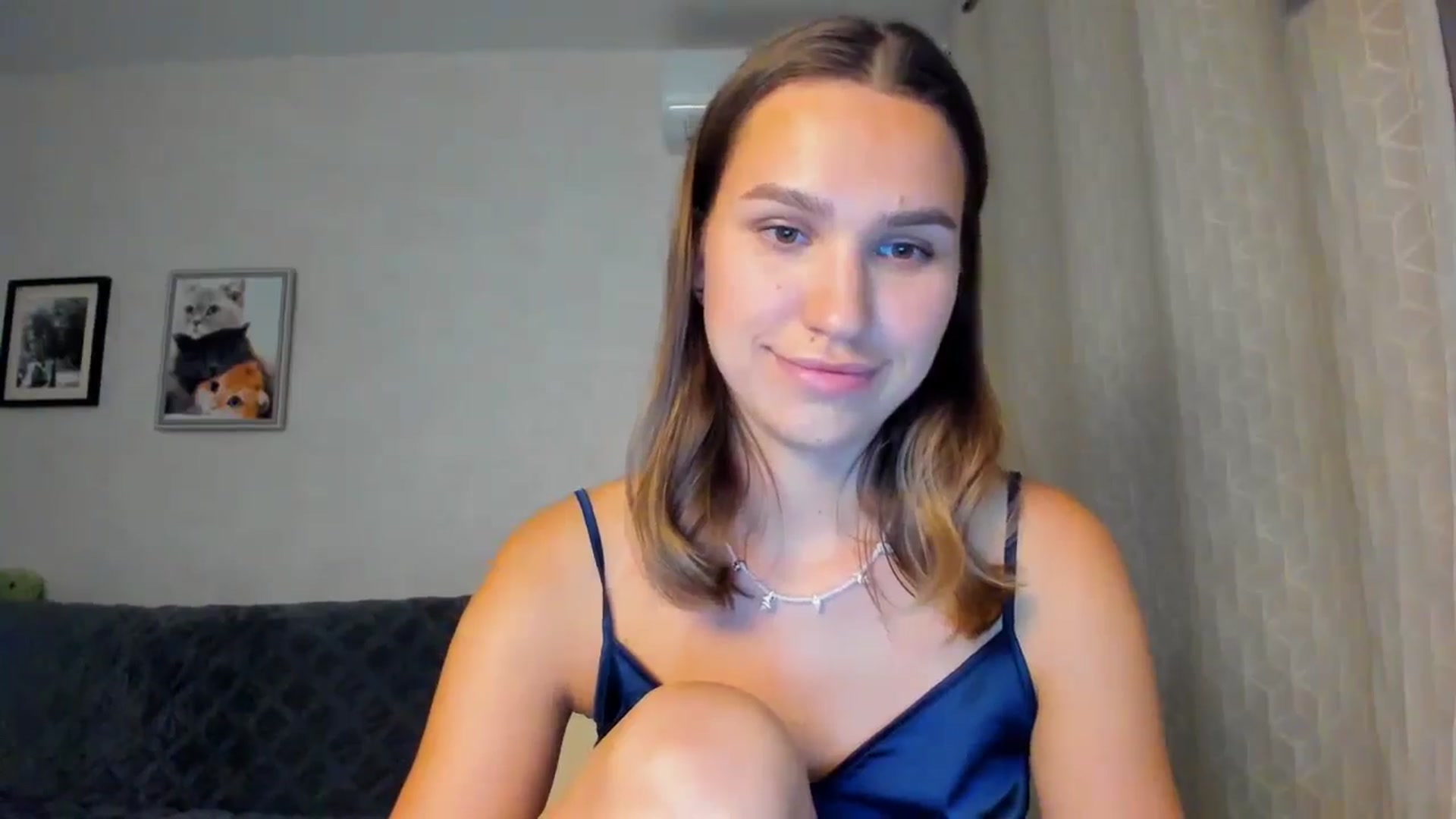 Gallery image thumbnail from WaveOfLove's myfreecams stream on, 10/01/2024, 19:02 image 3 of 20