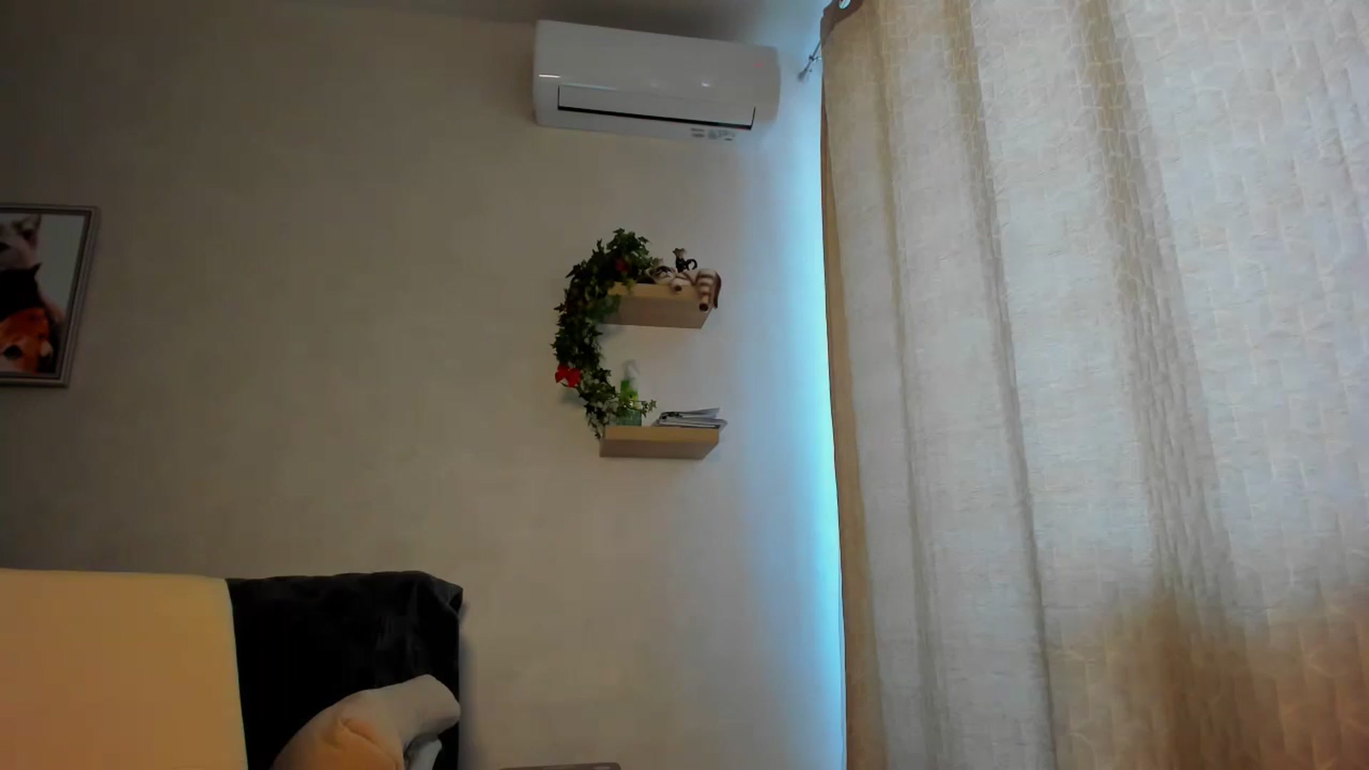 Gallery image thumbnail from WaveOfLove's myfreecams stream on, 10/04/2024, 10:41 image 13 of 20