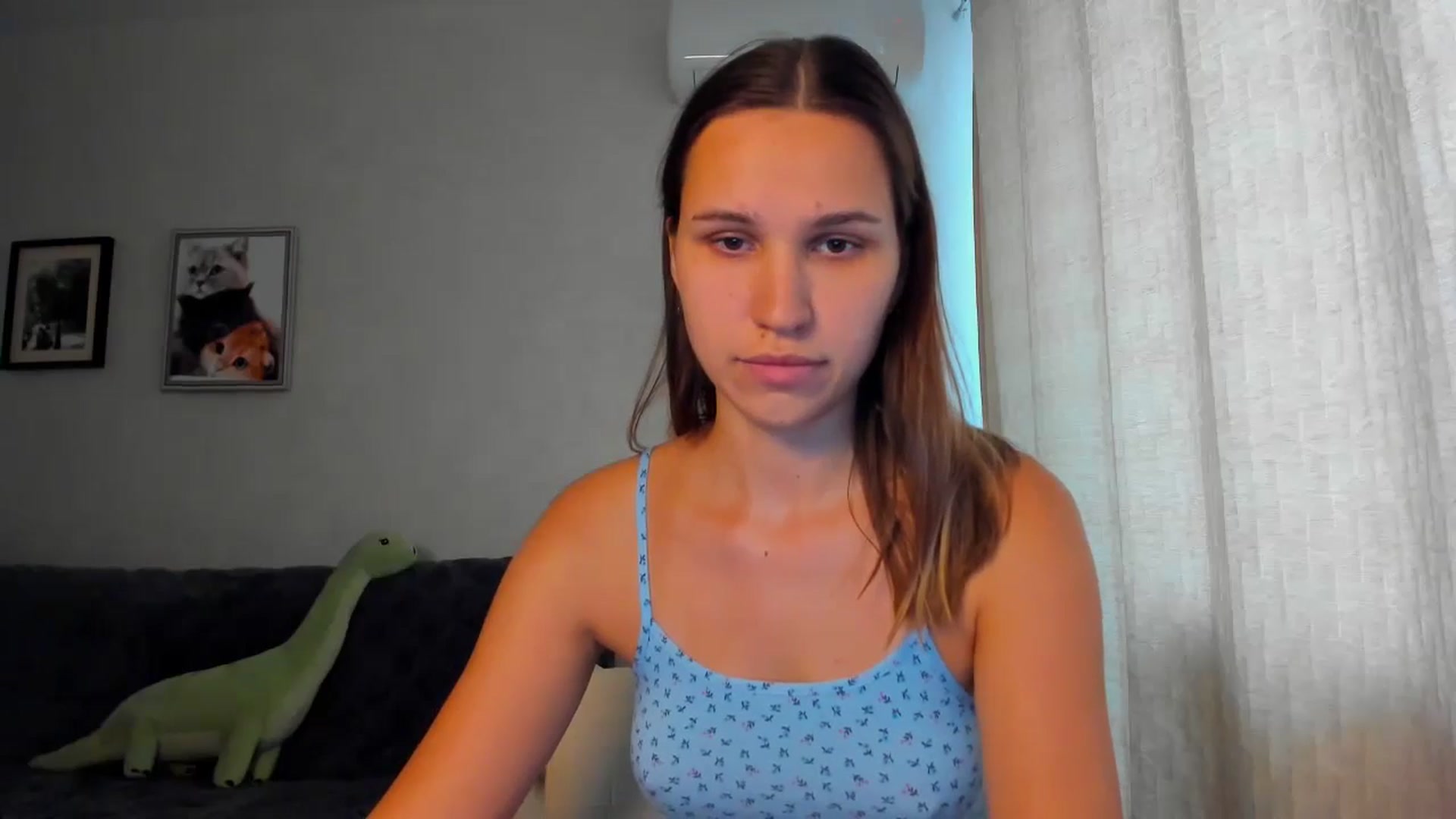 Gallery image thumbnail from WaveOfLove's myfreecams stream on, 10/08/2024, 12:25 image 13 of 20