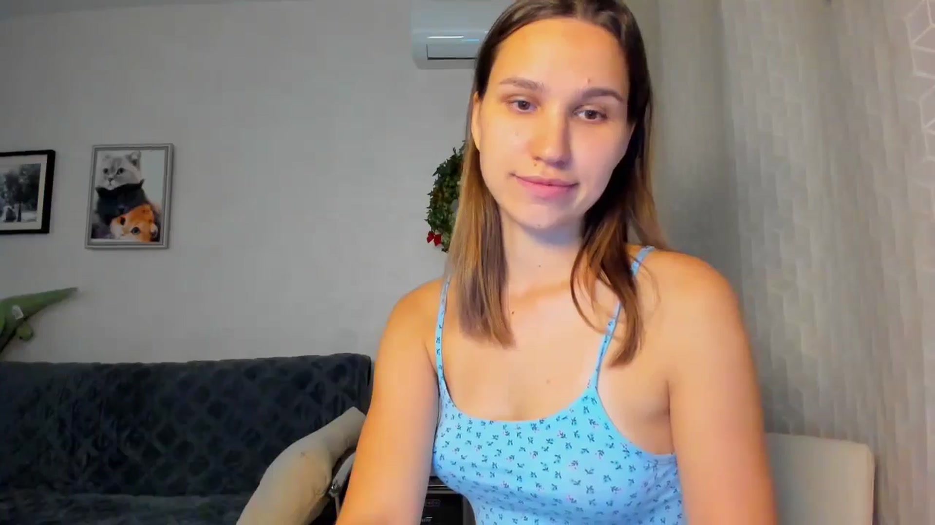 Gallery image thumbnail from WaveOfLove's myfreecams stream on, 10/11/2024, 17:00 image 9 of 20