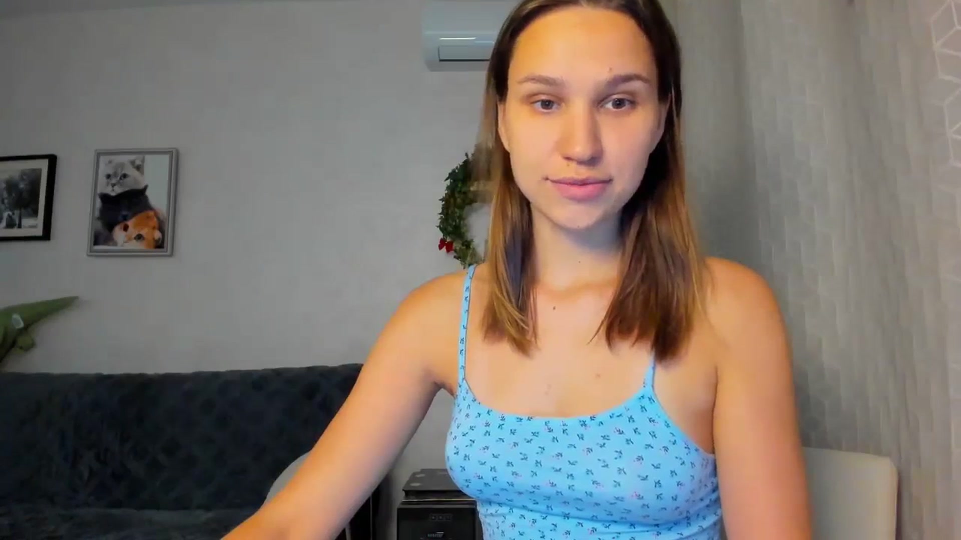 Gallery image thumbnail from WaveOfLove's myfreecams stream on, 10/11/2024, 17:00 image 4 of 20