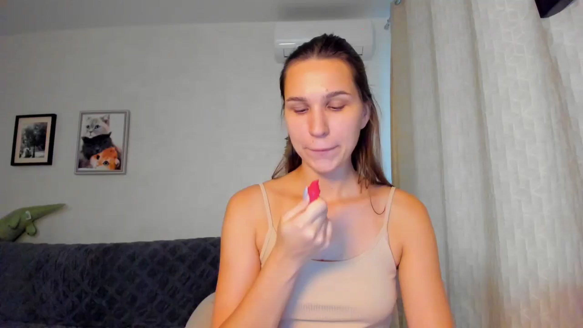Gallery image thumbnail from WaveOfLove's myfreecams stream on, 10/17/2024, 11:28 image 2 of 20