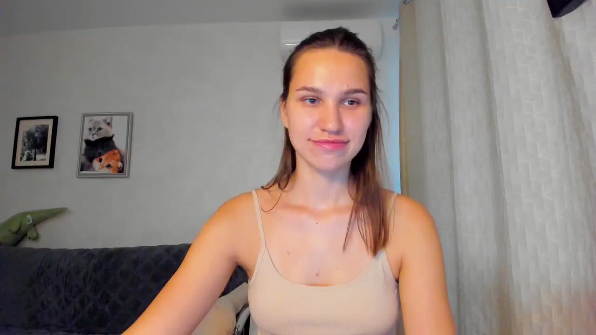 Gallery image thumbnail from WaveOfLove's myfreecams stream on, 10/17/2024, 11:28 image 7 of 20