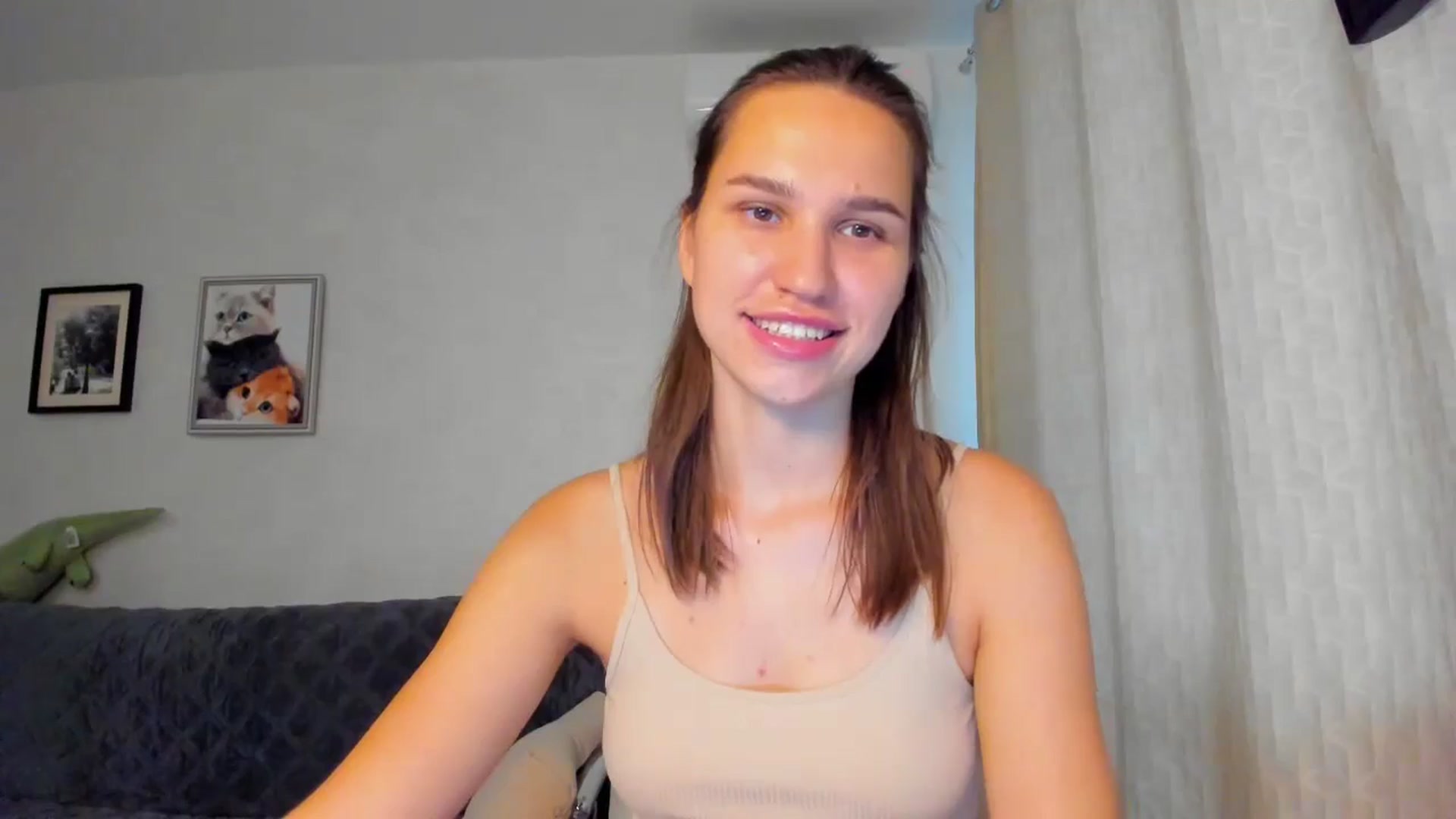 Gallery image thumbnail from WaveOfLove's myfreecams stream on, 10/17/2024, 11:28 image 13 of 20