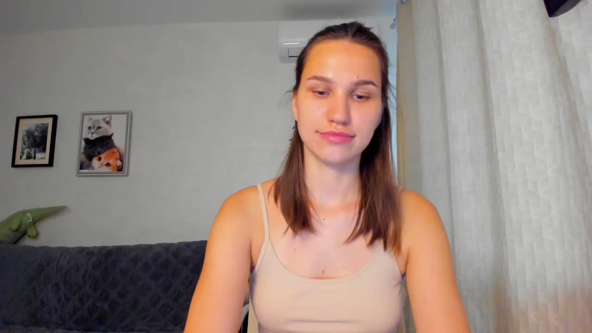 Gallery image thumbnail from WaveOfLove's myfreecams stream on, 10/17/2024, 11:28 image 20 of 20