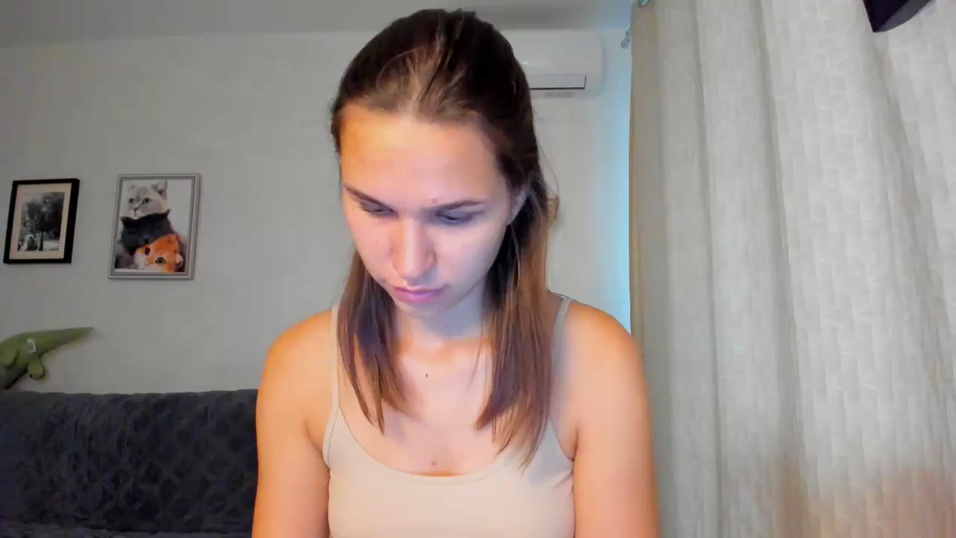Gallery image thumbnail from WaveOfLove's myfreecams stream on, 10/17/2024, 12:33 image 8 of 20