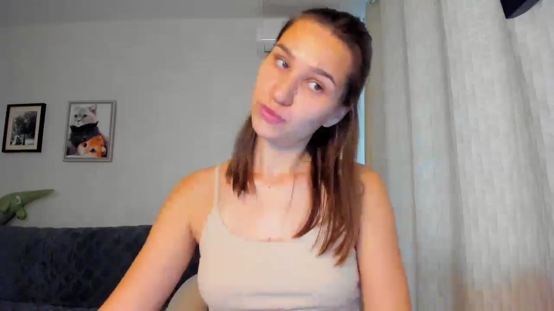 Gallery image thumbnail from WaveOfLove's myfreecams stream on, 10/17/2024, 12:33 image 9 of 20
