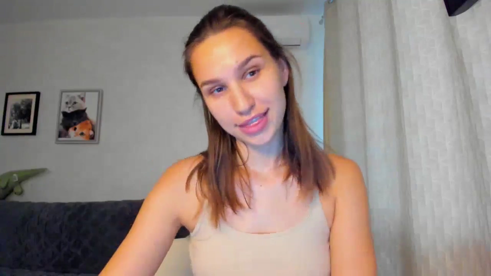Gallery image thumbnail from WaveOfLove's myfreecams stream on, 10/17/2024, 12:33 image 14 of 20