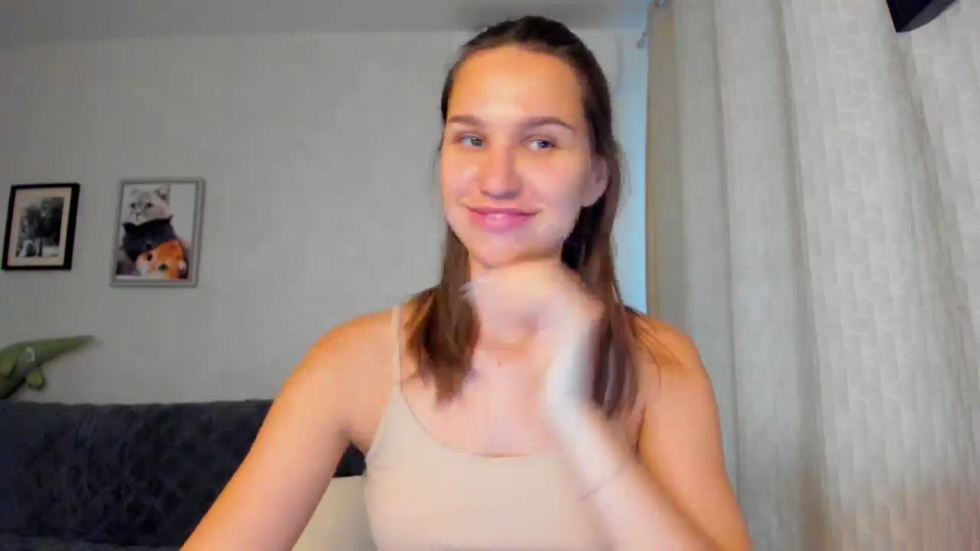Gallery image thumbnail from WaveOfLove's myfreecams stream on, 10/17/2024, 12:33 image 16 of 20
