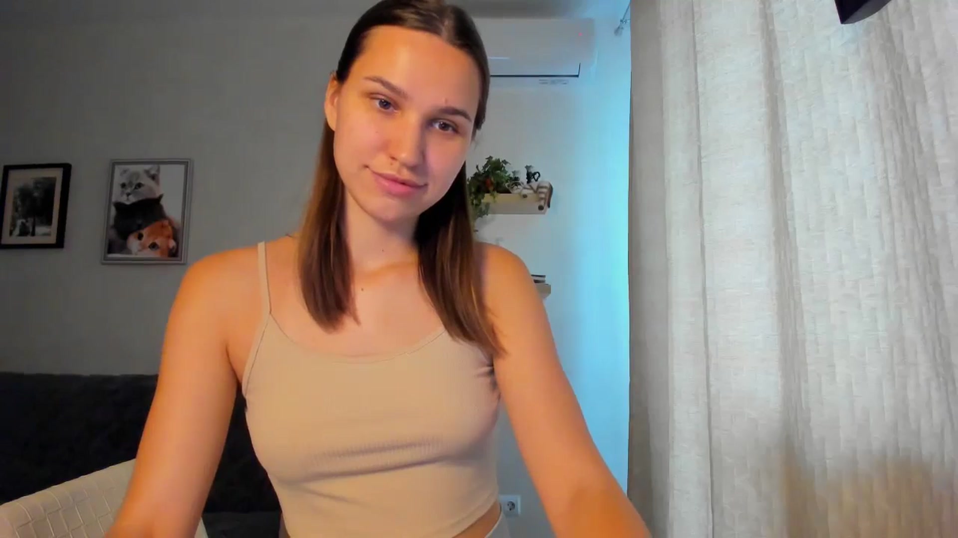 Gallery image thumbnail from WaveOfLove's myfreecams stream on, 10/23/2024, 10:20 image 20 of 20