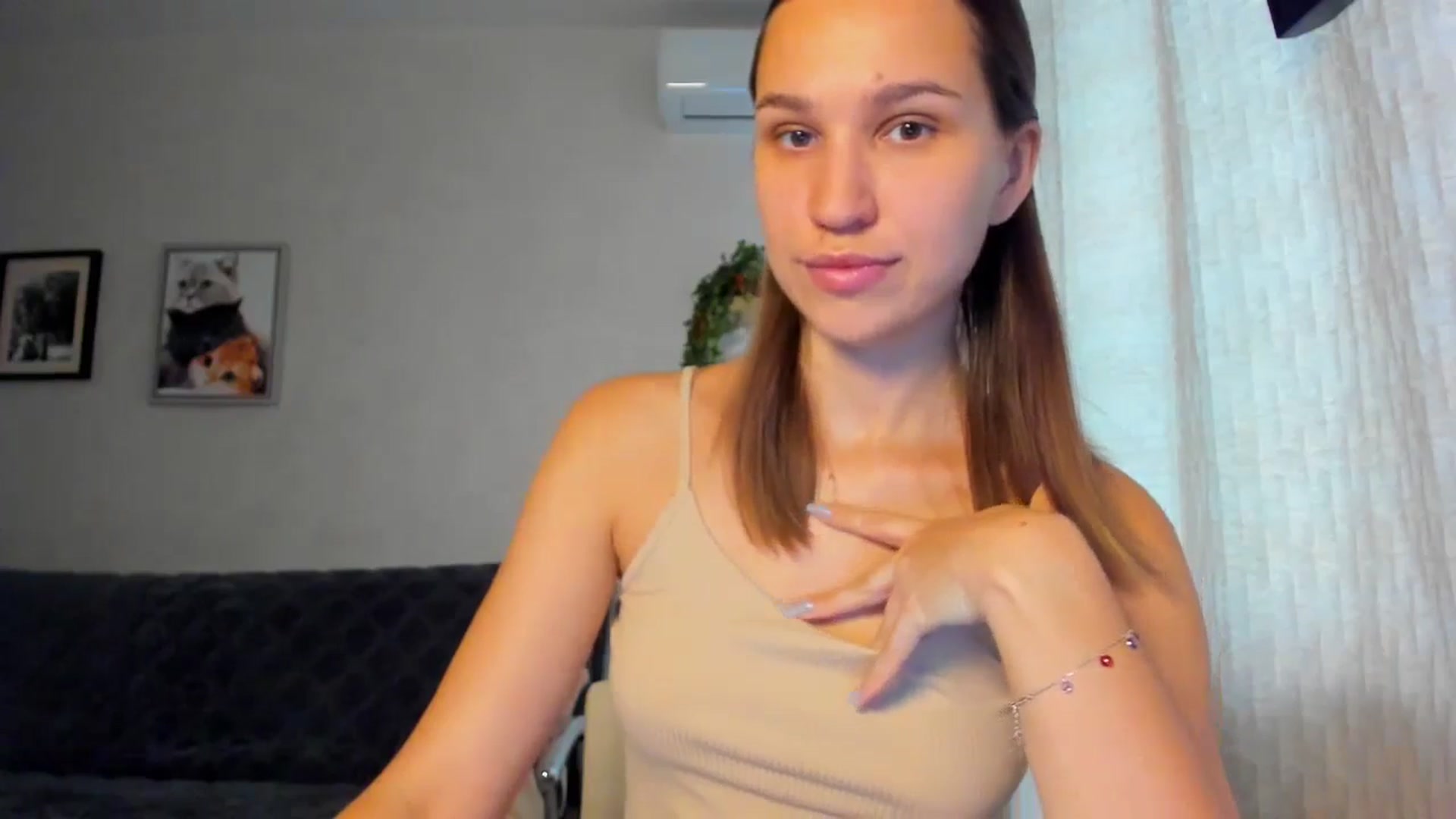 Gallery image thumbnail from WaveOfLove's myfreecams stream on, 10/23/2024, 10:20 image 12 of 20
