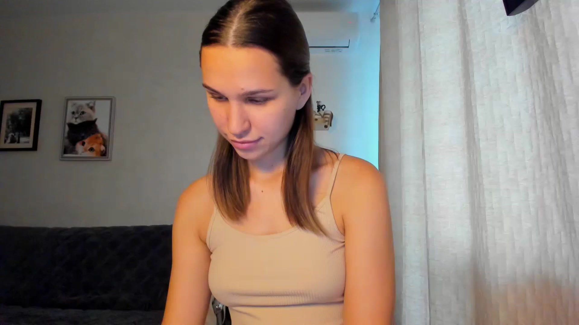 Gallery image thumbnail from WaveOfLove's myfreecams stream on, 10/23/2024, 10:20 image 10 of 20