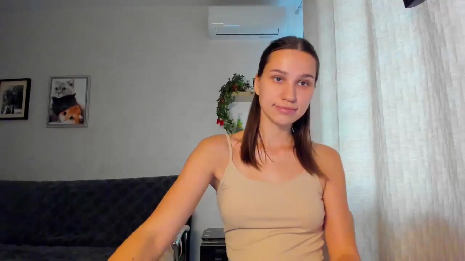 Gallery image thumbnail from WaveOfLove's myfreecams stream on, 10/23/2024, 12:33 image 3 of 20