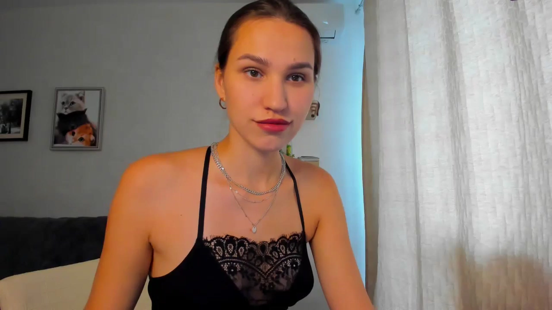 Gallery image thumbnail from WaveOfLove's myfreecams stream on, 10/25/2024, 11:01 image 7 of 20