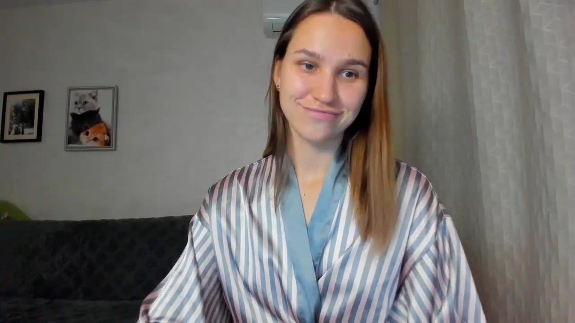Gallery image thumbnail from WaveOfLove's myfreecams stream on, 11/04/2024, 13:25 image 2 of 20