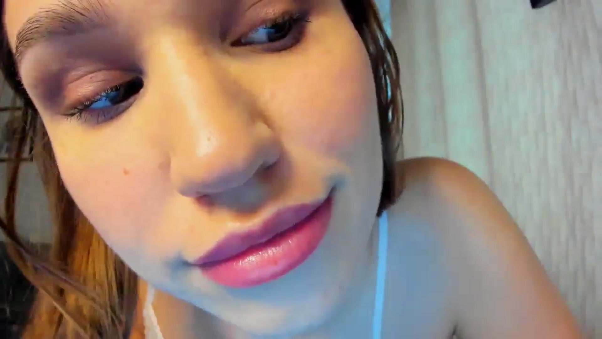 Gallery image thumbnail from WaveOfLove's myfreecams stream on, 11/15/2024, 10:50 image 2 of 20