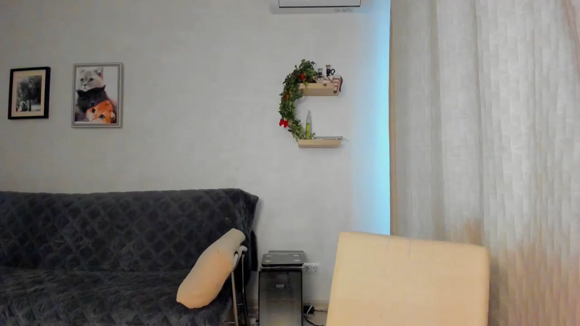 Gallery image thumbnail from WaveOfLove's myfreecams stream on, 11/19/2024, 11:28 image 3 of 20