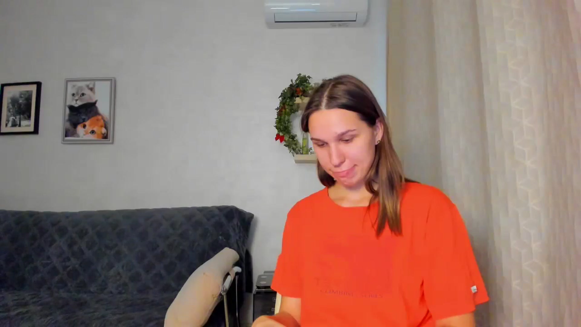 Gallery image thumbnail from WaveOfLove's myfreecams stream on, 11/19/2024, 12:43 image 15 of 20