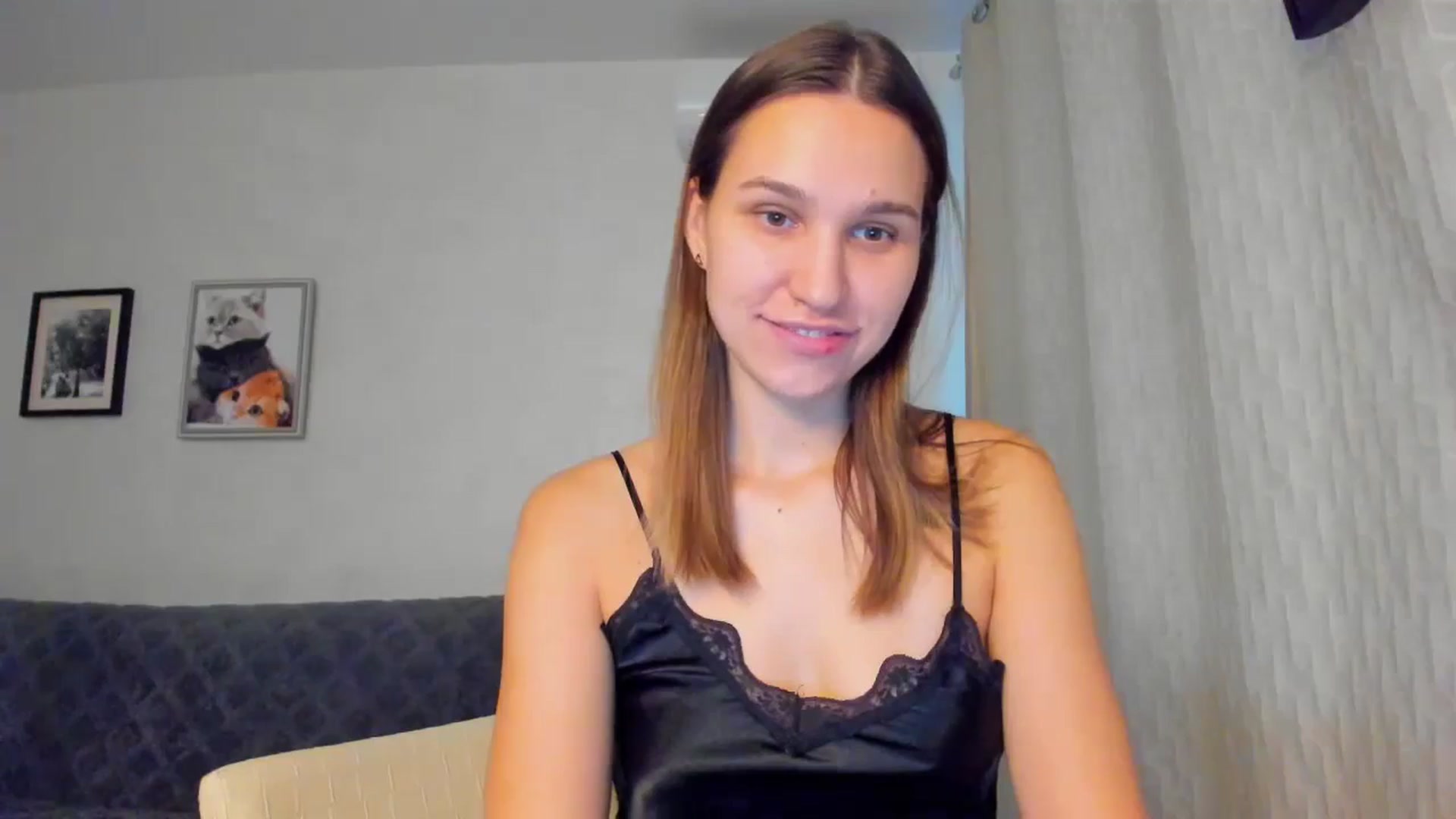 Gallery image thumbnail from WaveOfLove's myfreecams stream on, 11/21/2024, 12:27 image 3 of 20