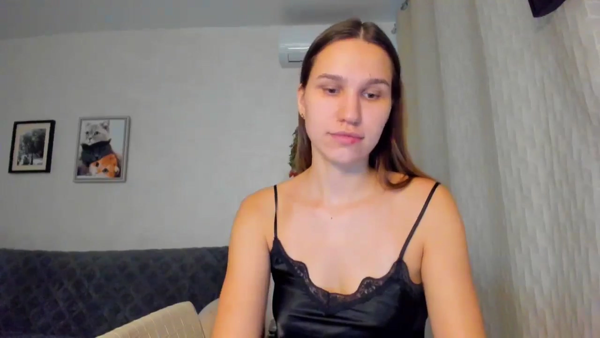 Gallery image thumbnail from WaveOfLove's myfreecams stream on, 11/21/2024, 12:27 image 12 of 20