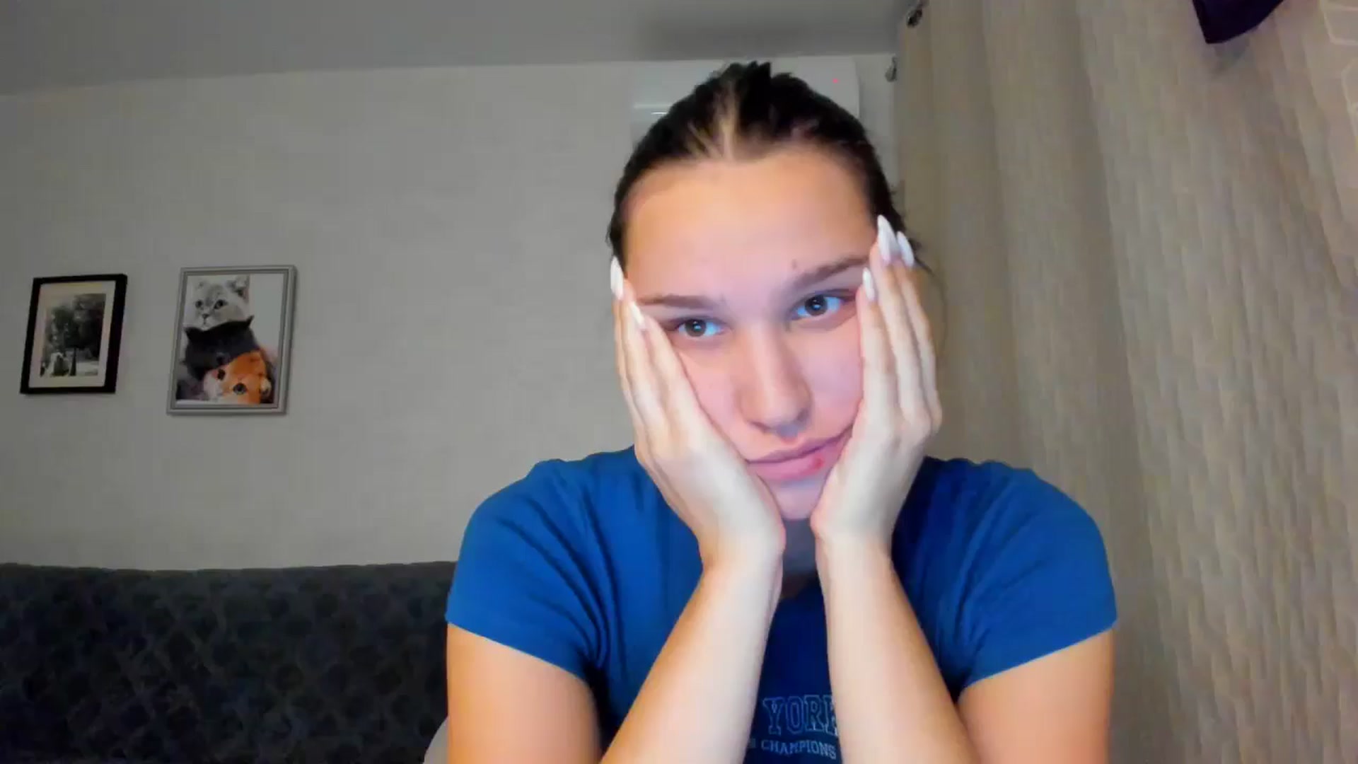 Gallery image thumbnail from WaveOfLove's myfreecams stream on, 11/21/2024, 13:09 image 18 of 20