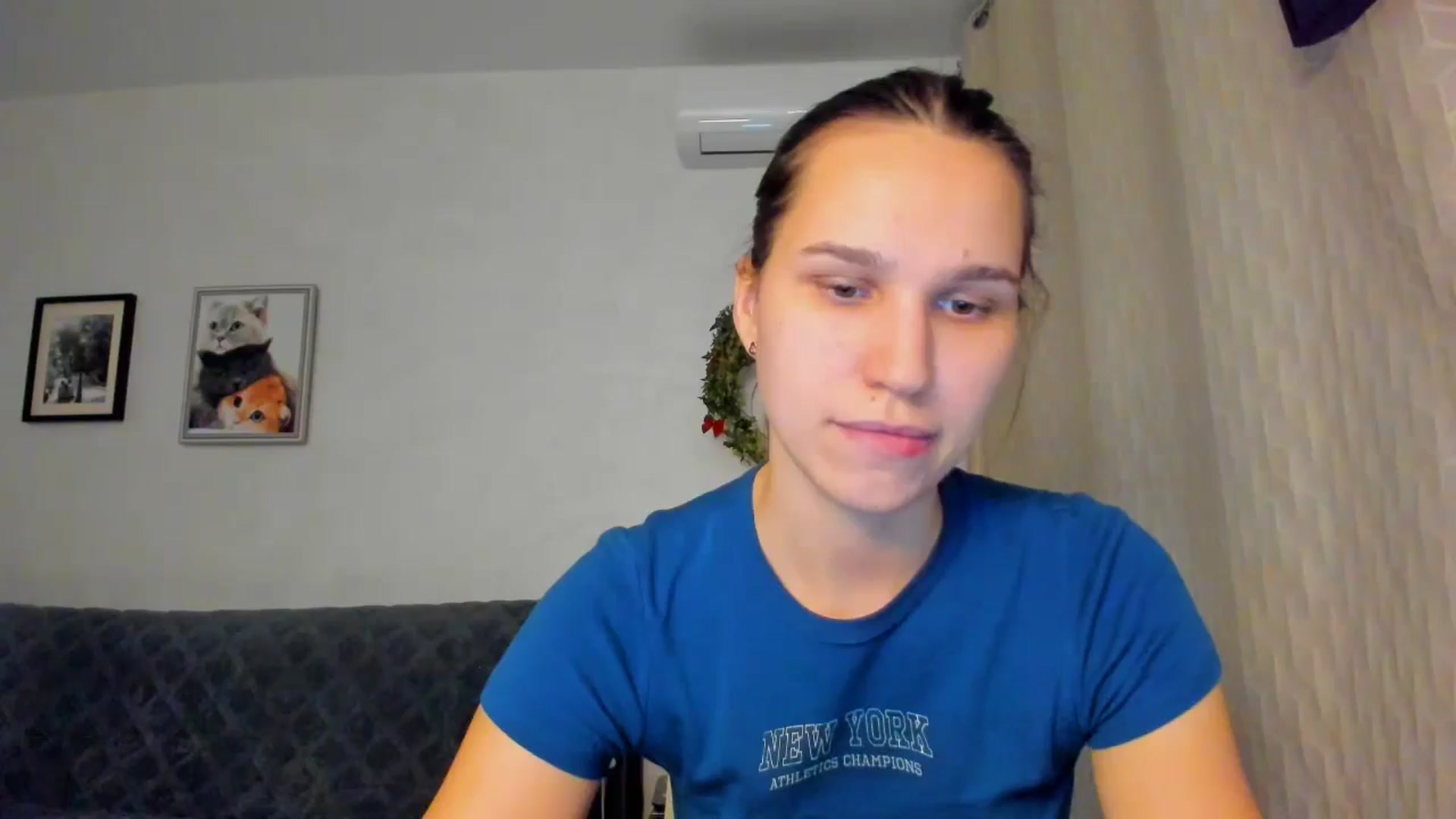 Gallery image thumbnail from WaveOfLove's myfreecams stream on, 11/21/2024, 13:09 image 12 of 20