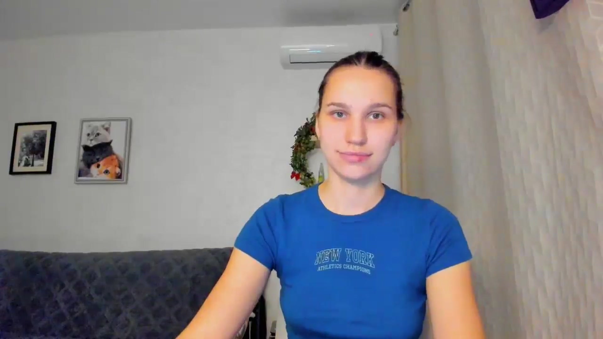 Gallery image thumbnail from WaveOfLove's myfreecams stream on, 11/21/2024, 13:09 image 14 of 20