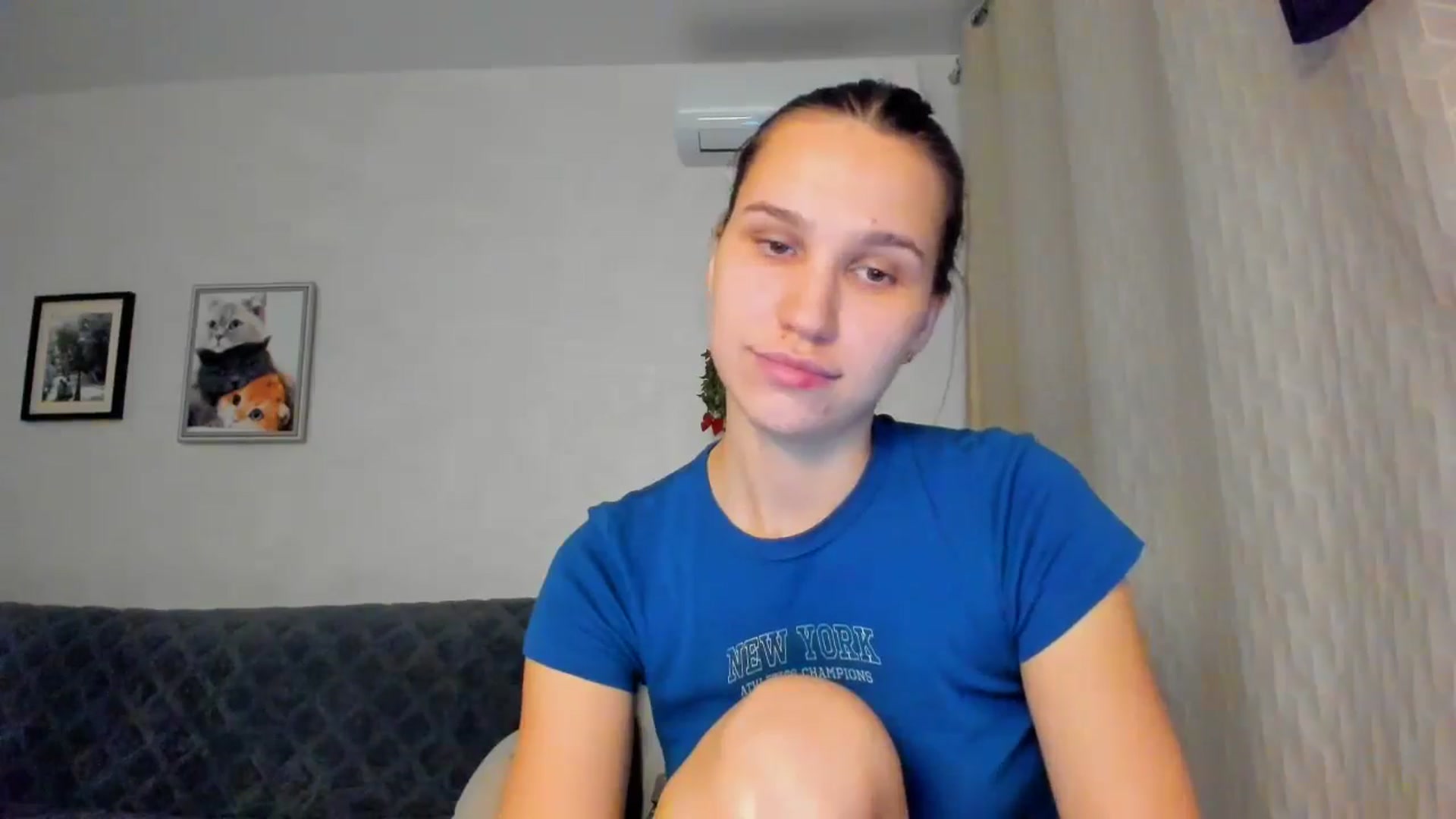 Gallery image thumbnail from WaveOfLove's myfreecams stream on, 11/21/2024, 13:09 image 4 of 20