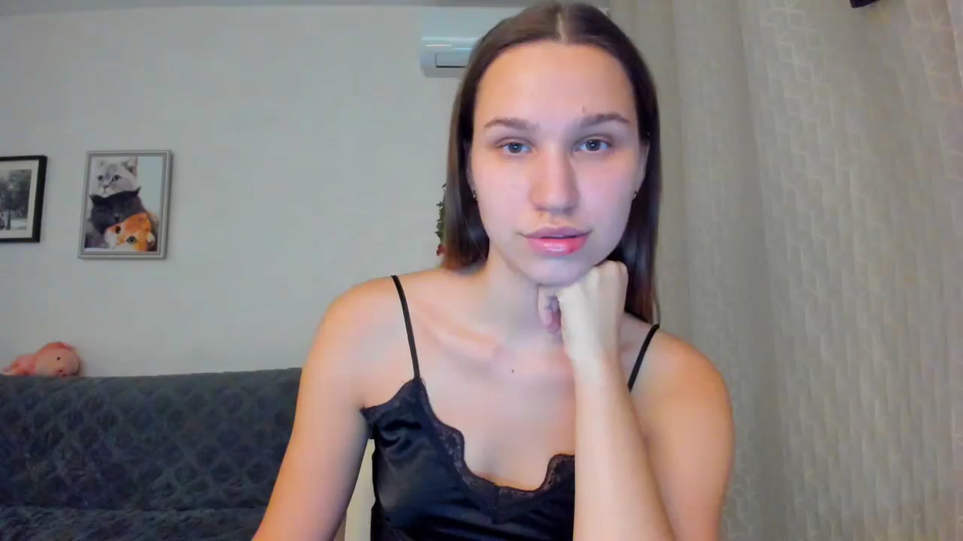 Gallery image thumbnail from WaveOfLove's myfreecams stream on, 11/22/2024, 17:34 image 1 of 20