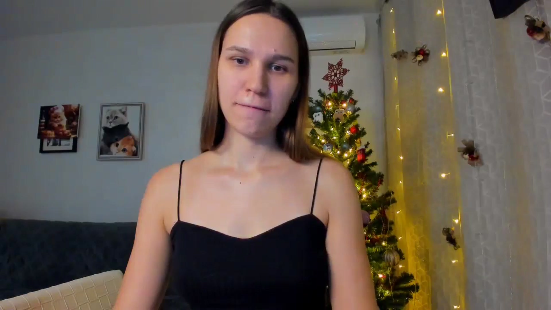 Gallery image thumbnail from WaveOfLove's myfreecams stream on, 12/12/2024, 13:22 image 19 of 20