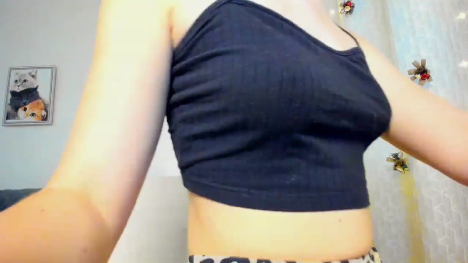 Gallery image thumbnail from WaveOfLove's myfreecams stream on, 12/12/2024, 13:22 image 5 of 20