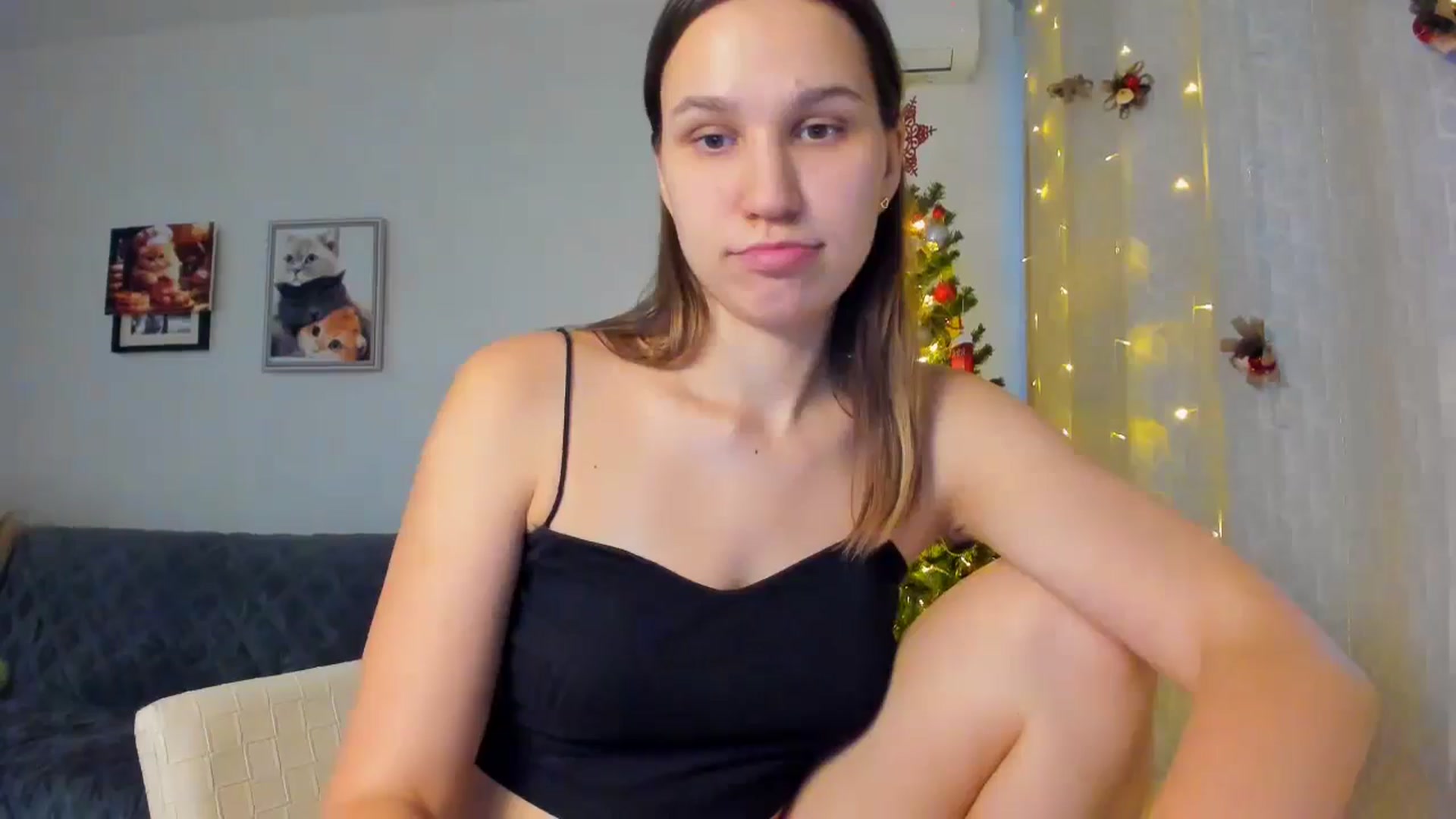 Gallery image thumbnail from WaveOfLove's myfreecams stream on, 12/12/2024, 13:22 image 12 of 20