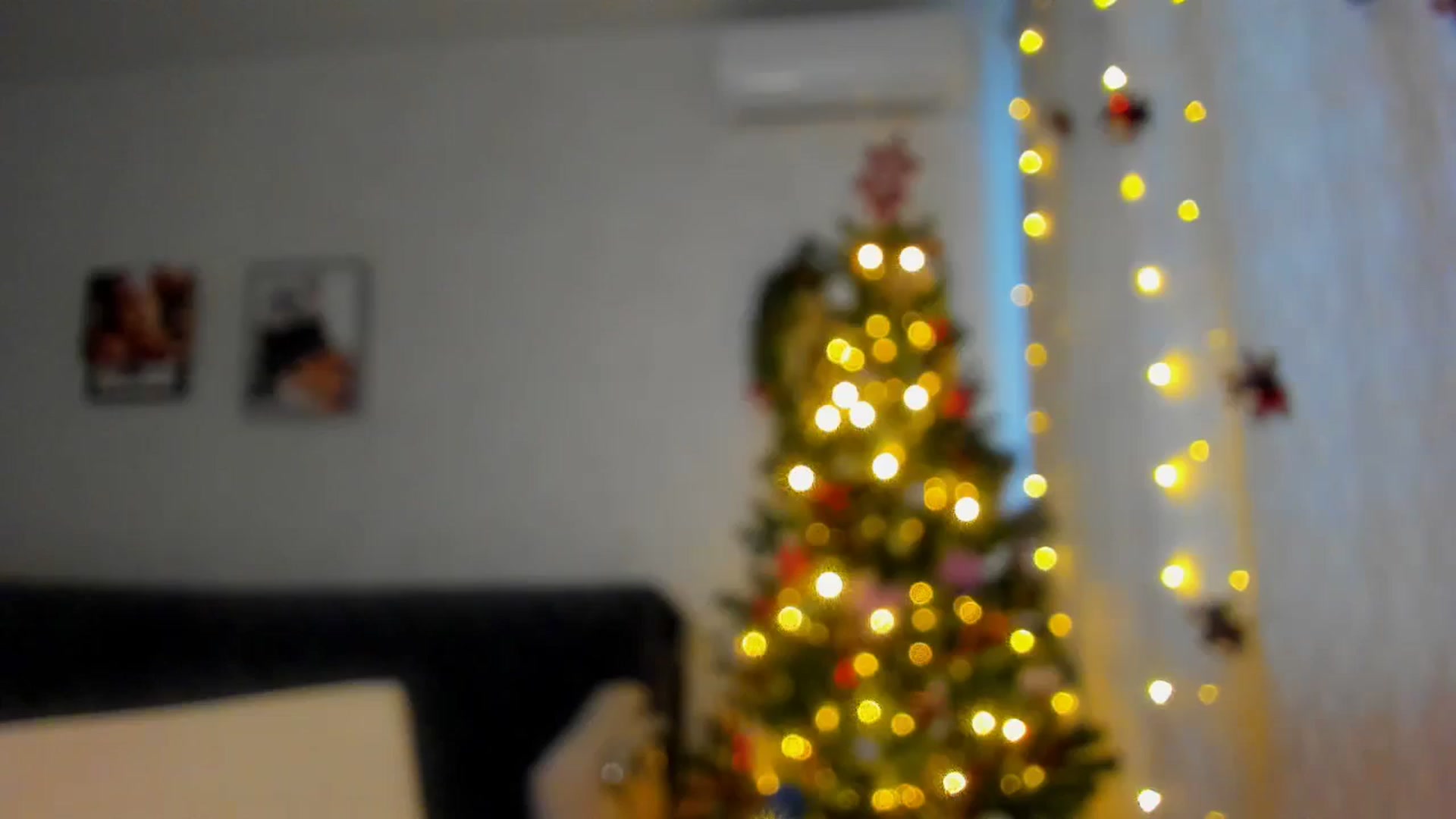 Gallery image thumbnail from WaveOfLove's myfreecams stream on, 12/13/2024, 12:37 image 9 of 20