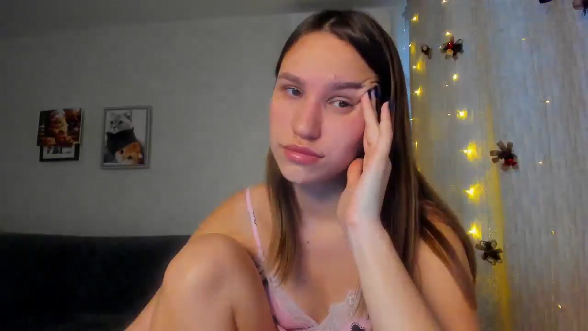 Gallery image thumbnail from WaveOfLove's myfreecams stream on, 12/13/2024, 12:37 image 20 of 20