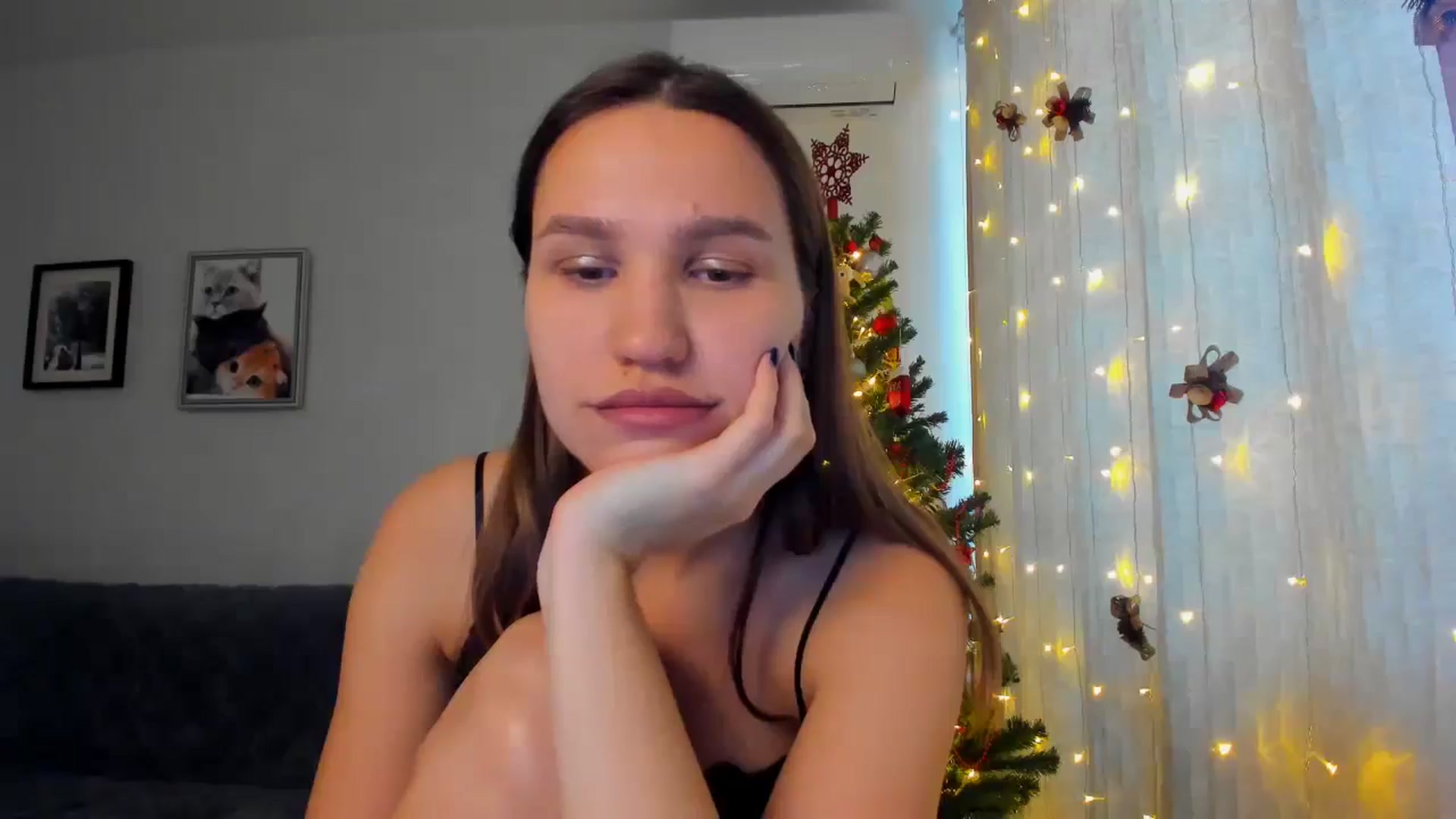 Gallery image thumbnail from WaveOfLove's myfreecams stream on, 12/17/2024, 11:54 image 19 of 20