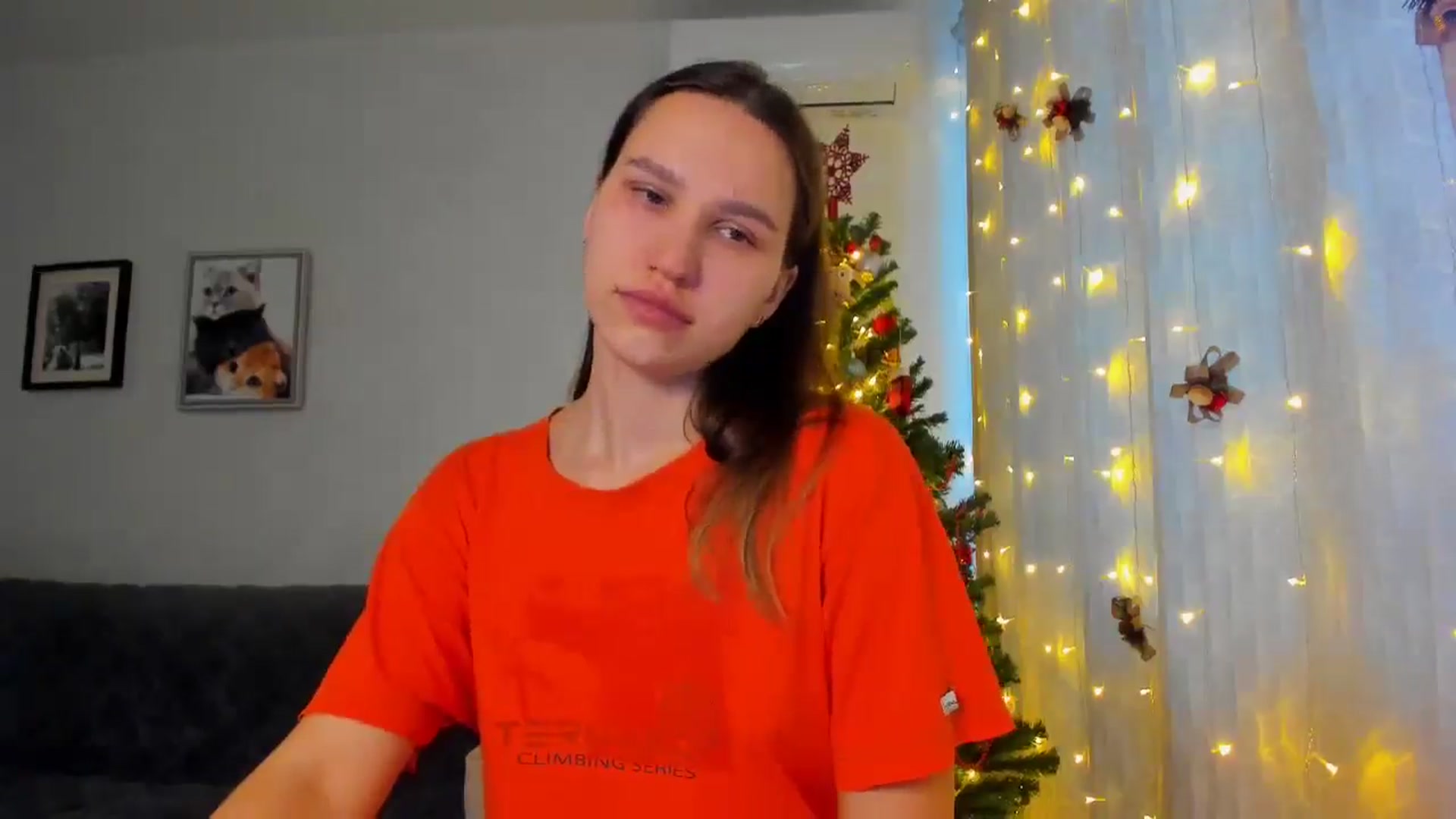 Gallery image thumbnail from WaveOfLove's myfreecams stream on, 12/17/2024, 13:16 image 5 of 20