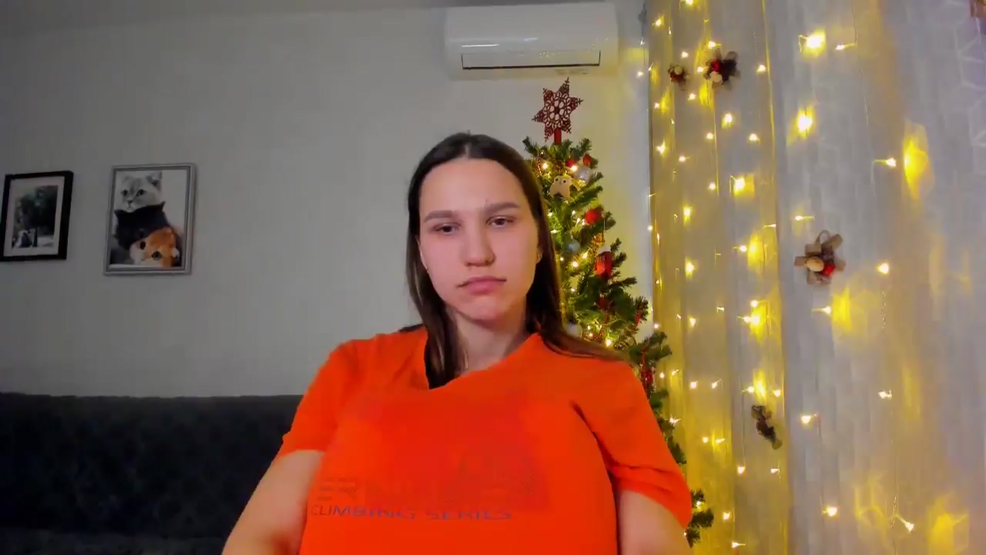 Gallery image thumbnail from WaveOfLove's myfreecams stream on, 12/17/2024, 13:16 image 15 of 20