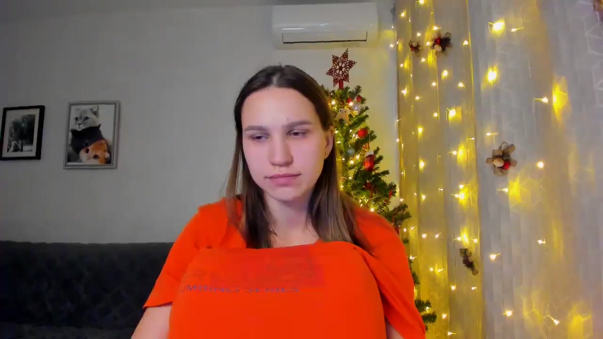Gallery image thumbnail from WaveOfLove's myfreecams stream on, 12/17/2024, 13:16 image 17 of 20
