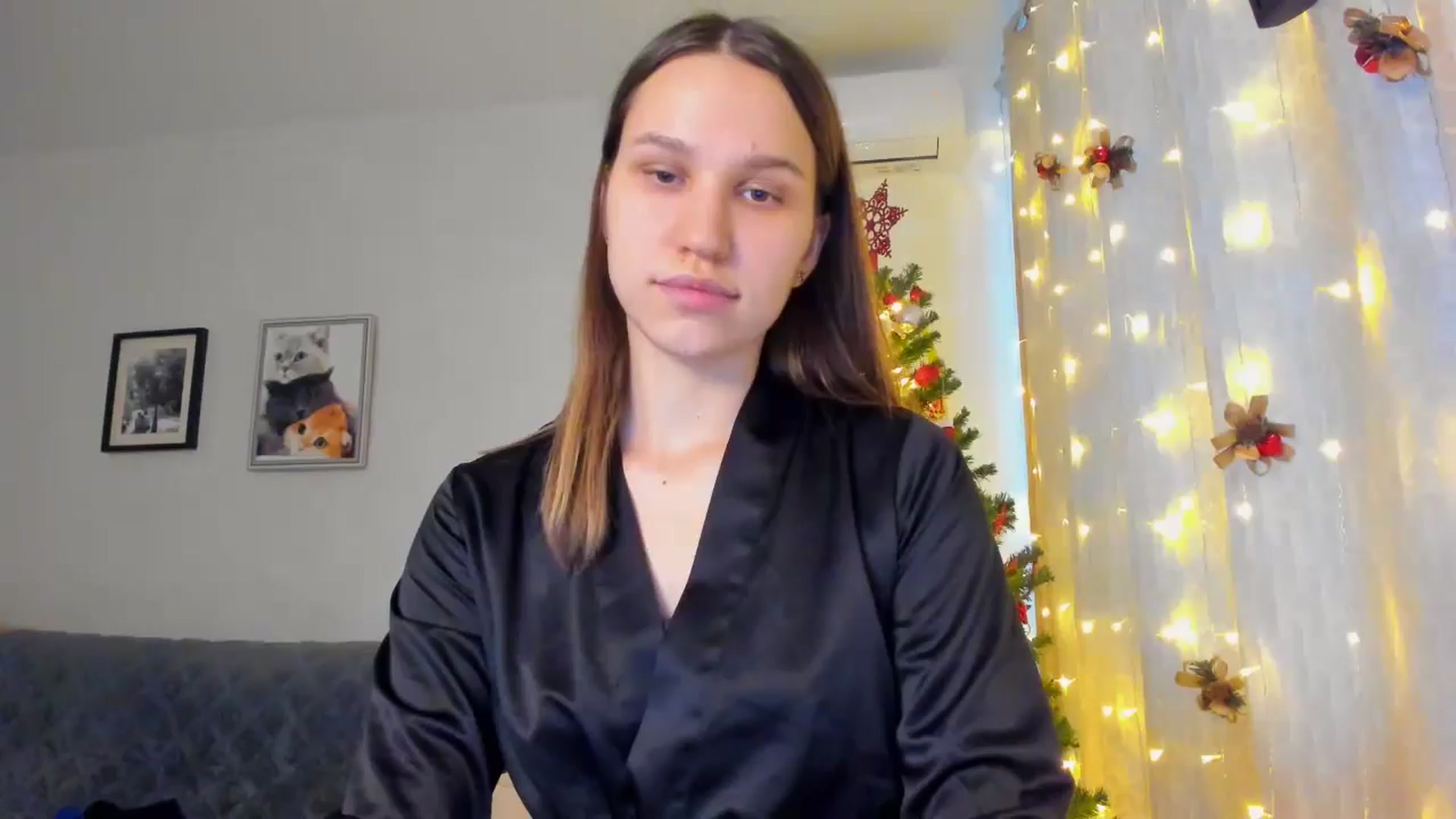 Gallery image thumbnail from WaveOfLove's myfreecams stream on, 12/18/2024, 13:52 image 1 of 20